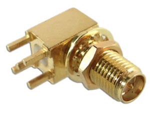 Gniazdo SMA RP do płytki drukowanej kątowe