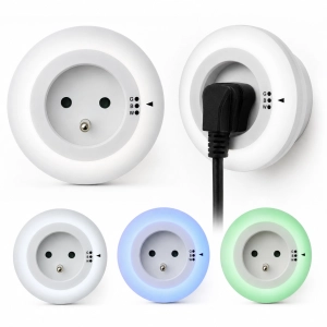 Lampka nocna LED 3 kolory czujnik zmierzchu gniazdo 230V 16A