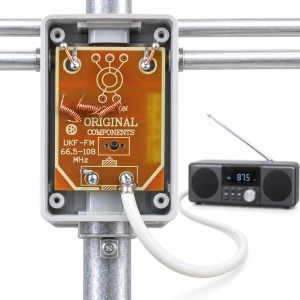 Wzmacniacz antenowy UKF-3 do anten FM UKF 8-16 dB 12V