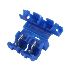 Oprawa bezpiecznika samochodowego nożowego przelotowa