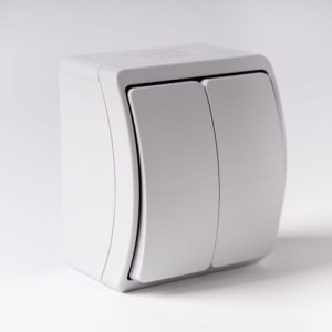 Wyłącznik prądu świecznikowy