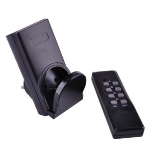 Gniazdo sterowane pilotem zewnętrzne