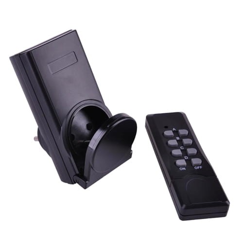 Gniazdo sterowane pilotem zewnętrzne