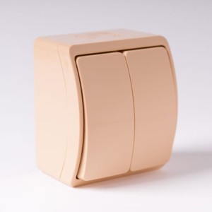 Wyłacznik prądu świecznikowy